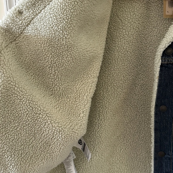 Levi’s Denim Sherpa Trucker Jacket, Dark Blue, Size XL - Picture 13 of 16